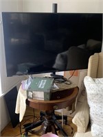 FLAT SCREEN TELEVISION / PARLOR STAND