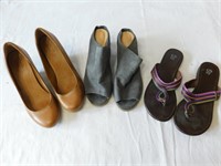 3 pairs of shoes size 8 Woman.