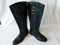 Pair of boots size 6M Women,  never worn?