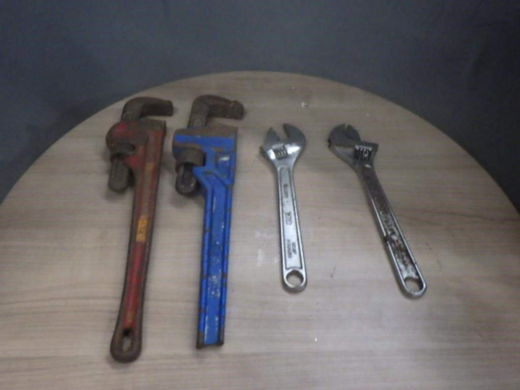 4 WRENCHES (2 PIPE & 2 CRESCENT)