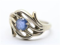 Beautiful14K  Blue Amethyst Ladies Ring Size 6 1/4