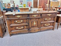 80" L x 34" T Thomasville dresser