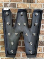 LIGHTED W OR M METAL LETTER