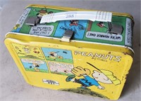 A Different Vintage "Peanuts" Metal Lunchbox