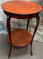 11 - ROUND SIDE/ ACCENT TABLE