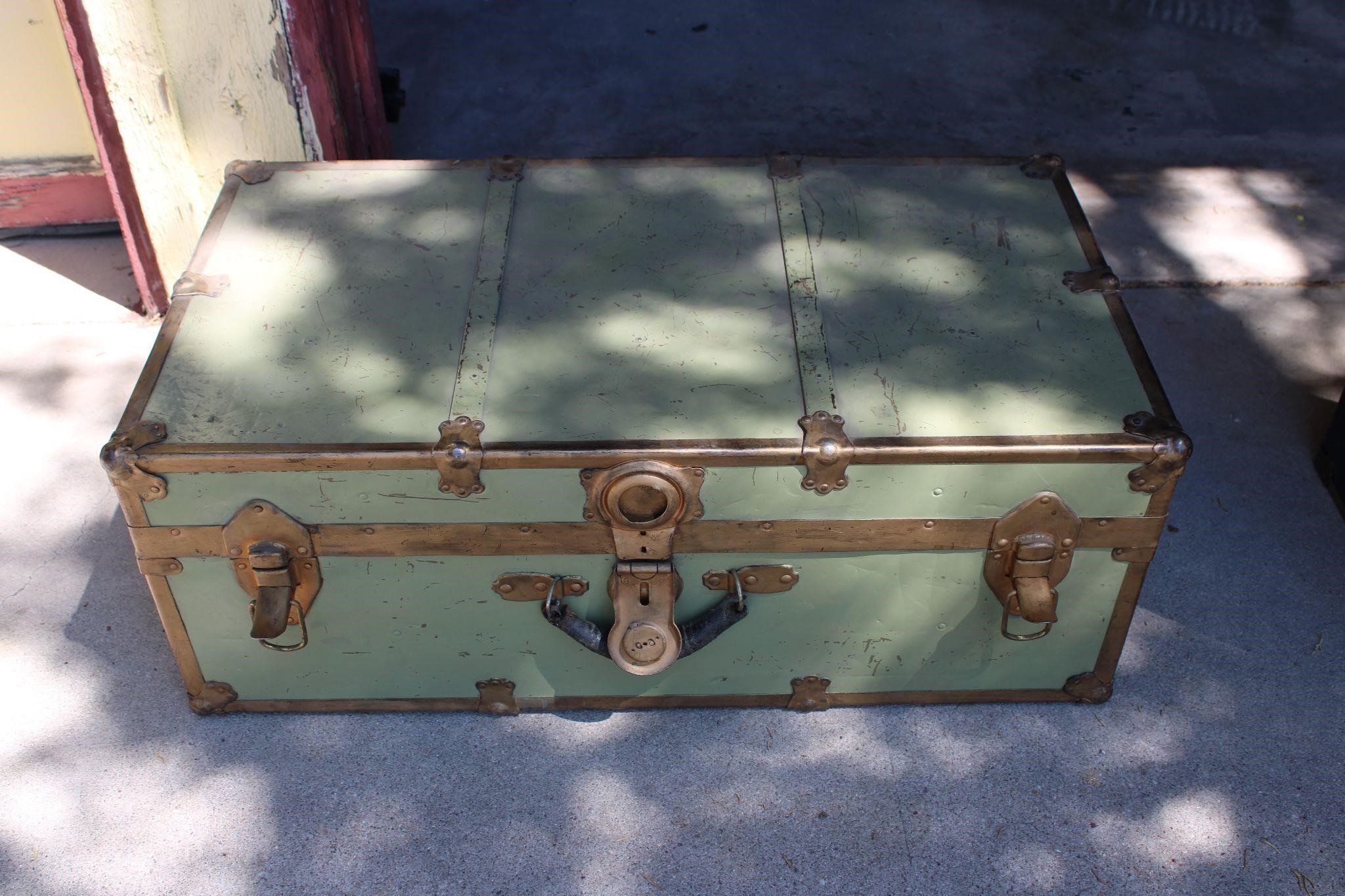 VIntage Green Trunk 2