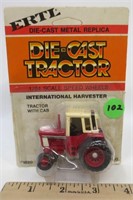 International 1086 tractor with cab