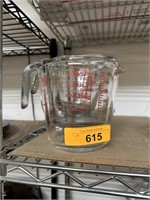 LOT OF MEASURING CUPS