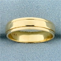 5.5mm Grooved Edge Wedding Band Ring in 14K Yellow