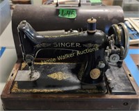 Singer Dome Top Case Sewing Machine. Sn A B560308