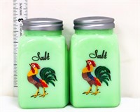 Pair of jadeite salt/pepper shakers w/ roosters