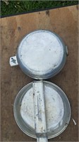 2 piece aluminum camp fire skillets