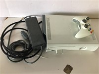 XBOX 360 USED with Controller and HDMI CHORD