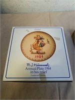 Collectible Hummel 1984 Goebel plate