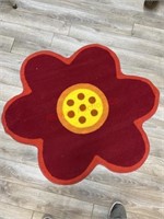 39” flower shaped rug