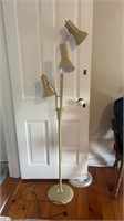 Sturdy  Metal Pole Lamp with 3 Arms. Works