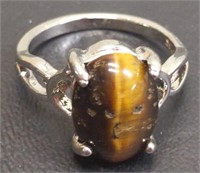Size 8.5 ring with two tone stone