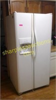 33" Frigidaire side x side refrigerator - 7 day gu