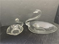 2 art glass swan dishes/bowls