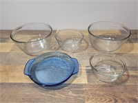 (4) Glass Mixing Bowls, (1) Glass Pie Dish