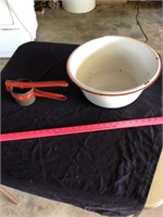 Red granite wash pan and masher