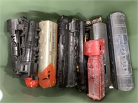 15+ Tote of Lionel Engines & Train Cars