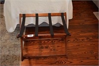 Wooden Hotel Style Luggage Rack