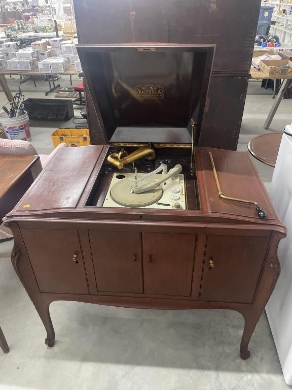 Vintage victor Victrola