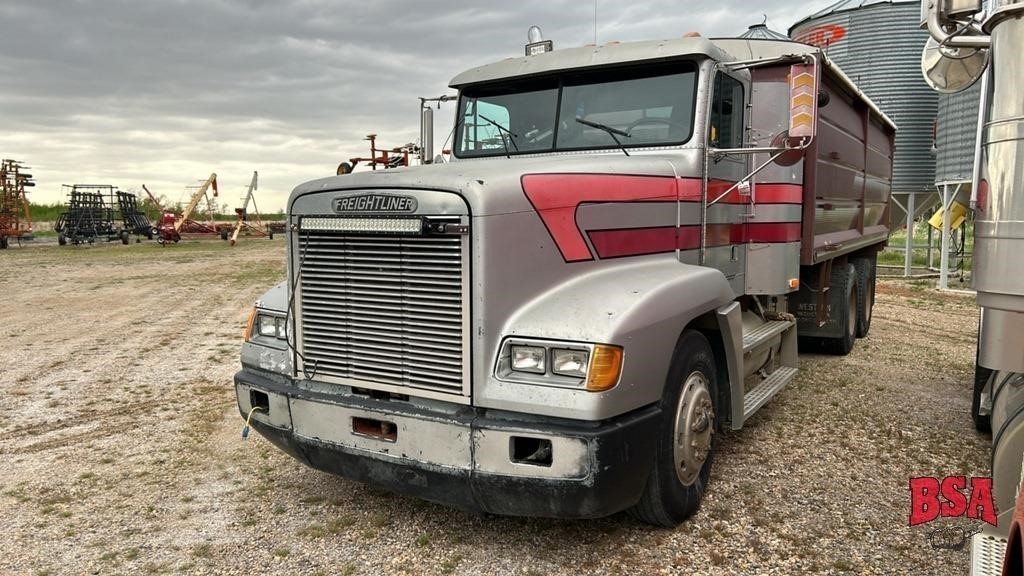 OFFSITE* 1993 Freightliner tandem axle grain truck