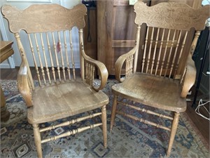 2 captains chairs