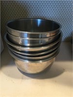 8 metal mixing bowls