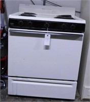 Lot #5050 - Magic Chef electric range/oven