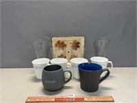 KITCHEN LOT WITH CORREL COFFEE/TEA MUGS