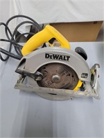 Dewalt Saw