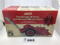 1/16 Scale ERTL Case IH Farmall Super M Tractor