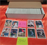 351 - BOX OF MIXED BASEBALL TRADING CARDS (A171)