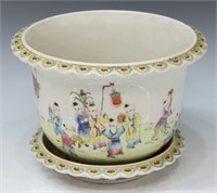 CHINESE FAMILLE ROSE PORCELAIN CHILDREN PLANTER