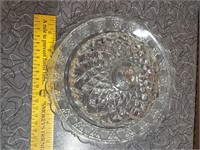Glass dish with lid