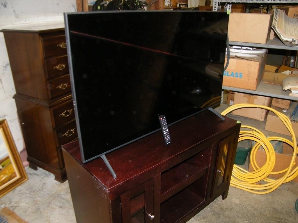 50" Samsung Flatscreen Smart TV Remote & TV Stand