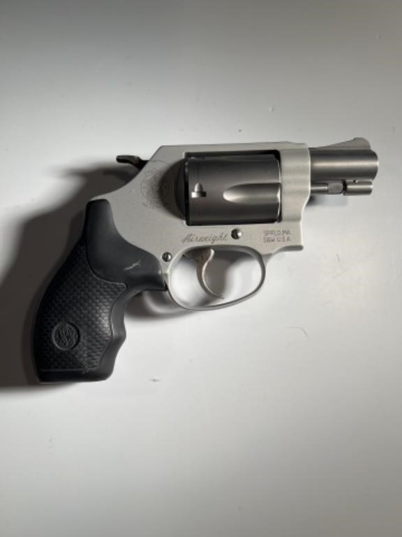 Smith & Wesson Airweight Handgun Pistol