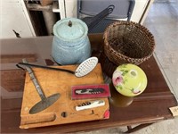 ASSORTED KITCHEN LOT