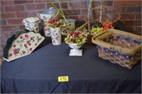 Tin set, baskets, plastic fruit
