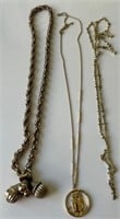J - LOT OF 3 COSTUME JEWELRY NECKLACES (J24 1)