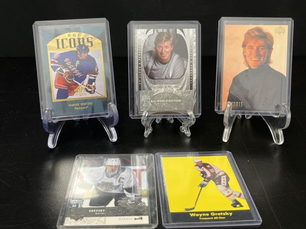 5 Wayne Gretzky Hockey Cards Including The I
