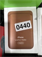 APPLE LEATHER WALLET RETAIL $60