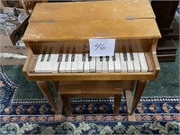 CHILDS PIANO (HAS WARE)