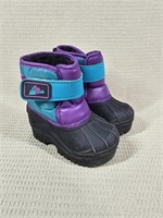 Kid's Mountain Creek Boots Size 4M