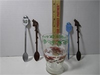 VINTAGE "BEAVER" GLASS & BEAVER PLASTIC SPOONS