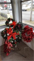 Christmas Wreaths with Stands (6)