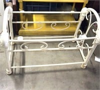 Nice early Baby bed Cast iron and metal